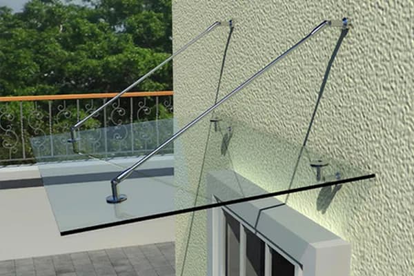 Abgehängtes Vordach